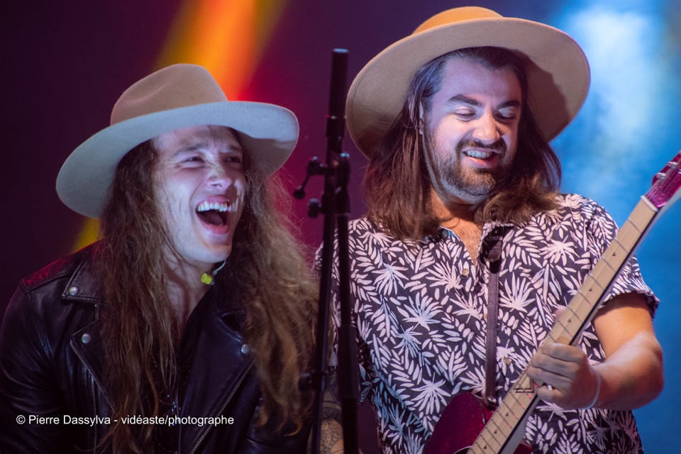 photo, photographie, artiste, spectacle,artistphtoto.ca, vidéo, scène, Travis Cormier, chanteur