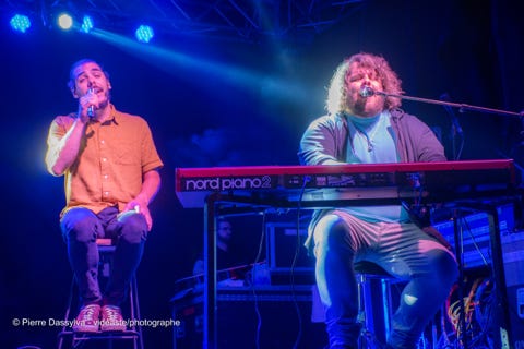 photo, photographie, artiste, spectacle,artistphtoto.ca, vidéo, scène, 2Frères, deux Frères, chanteur, groupe, musiciens, piano