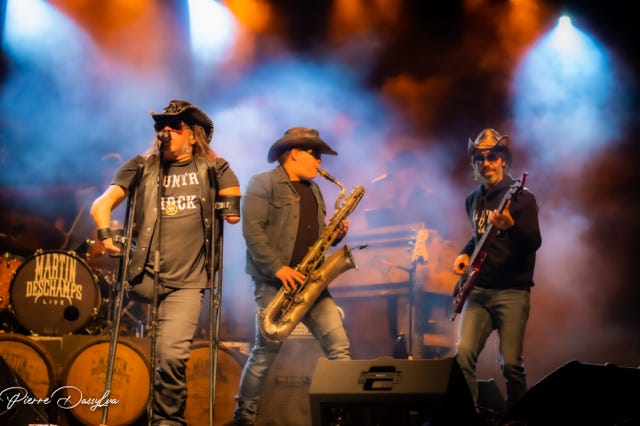 photo, photographie, artiste, spectacle,artiscène, Martin Deschamps, été 2023, Breen Leboeuf,  chanteur, groupe, musiciens, artistphtoto.ca, vidéo,