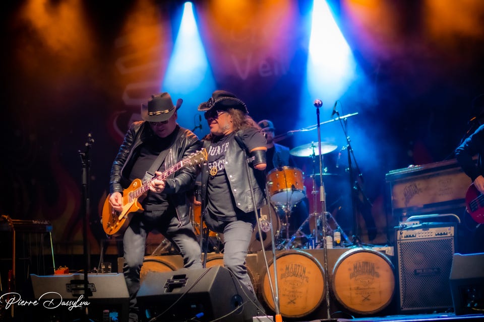 photo, photographie, artiste, spectacle,artiscène, Martin Deschamps, été 2023, Breen Leboeuf,  chanteur, groupe, musiciens, artistphtoto.ca, vidéo,